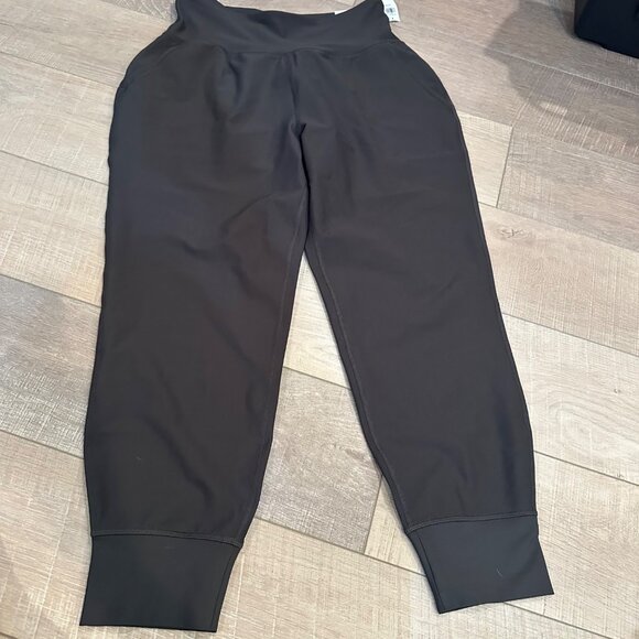 Old Navy Womens Powersoft High-Rise Jogger Go-Dry Pants L Petite dark olive NEW - Picture 2 of 9